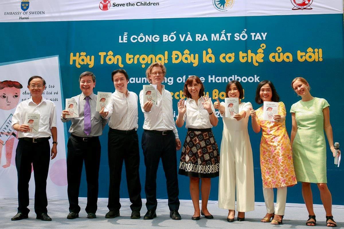 Lễ ra mắt cuốn sổ tay 